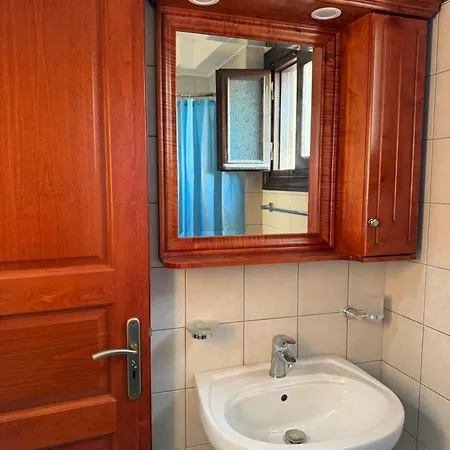 Guest house Mitro Himare